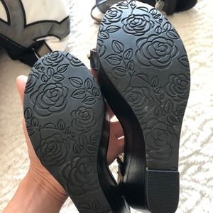 Carlos Santana Shoes - Carlos Santana Black Sandal Wedge Carlos Santana Shoes - Carlos Santana Black Sandal Wedge